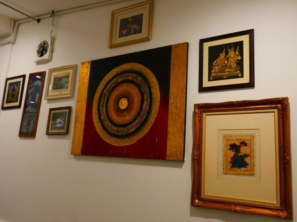 First 1 Boutique Hostel At Sukhumvit 1 Bangkok Luaran gambar
