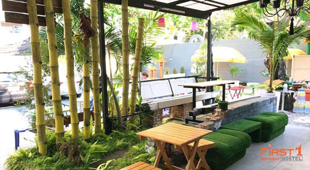 First 1 Boutique Hostel At Sukhumvit 1 Bangkok Luaran gambar