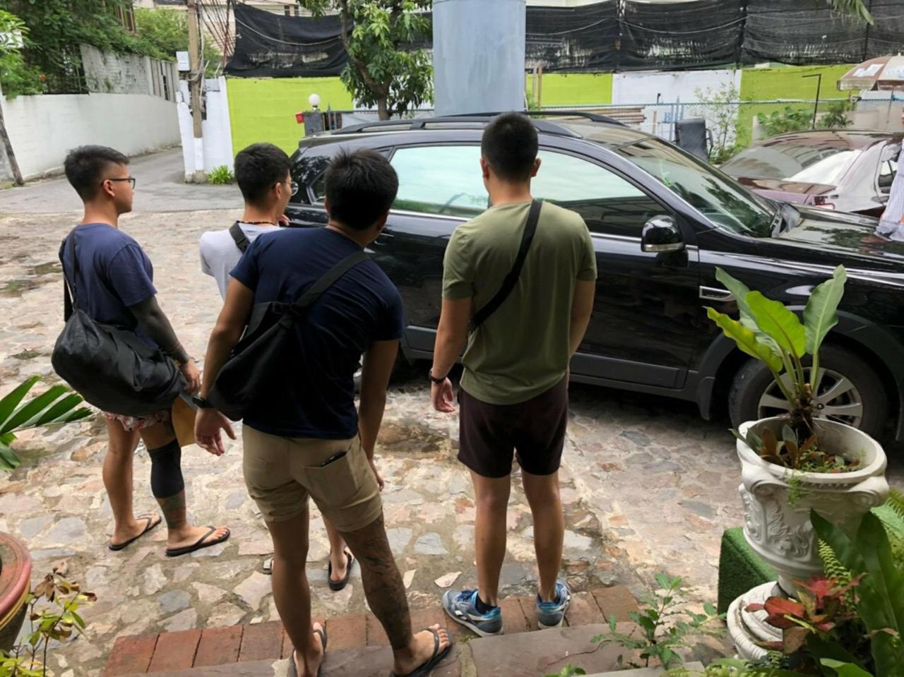 First 1 Boutique Hostel At Sukhumvit 1 Bangkok Luaran gambar