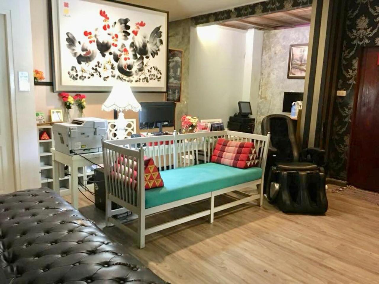 First 1 Boutique Hostel At Sukhumvit 1 Bangkok Luaran gambar