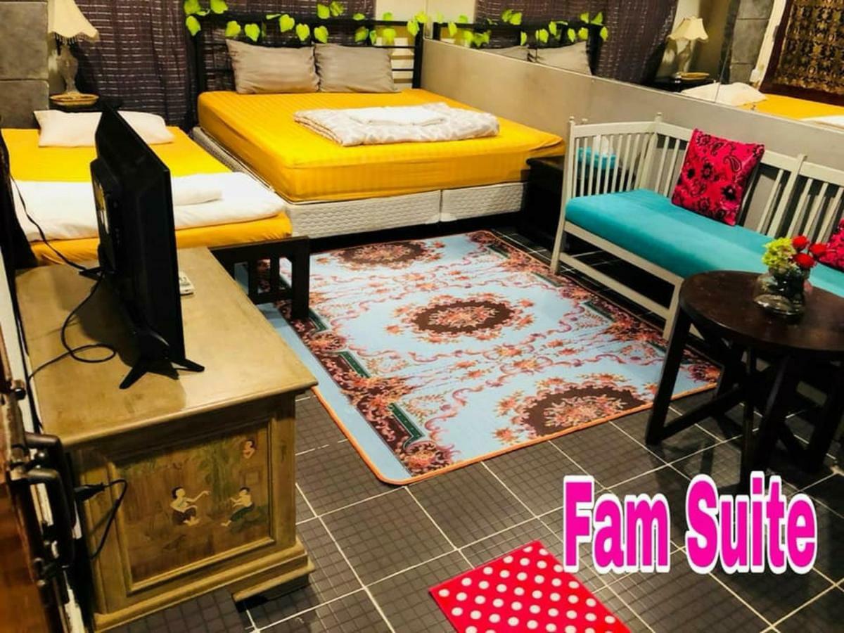 First 1 Boutique Hostel At Sukhumvit 1 Bangkok Luaran gambar